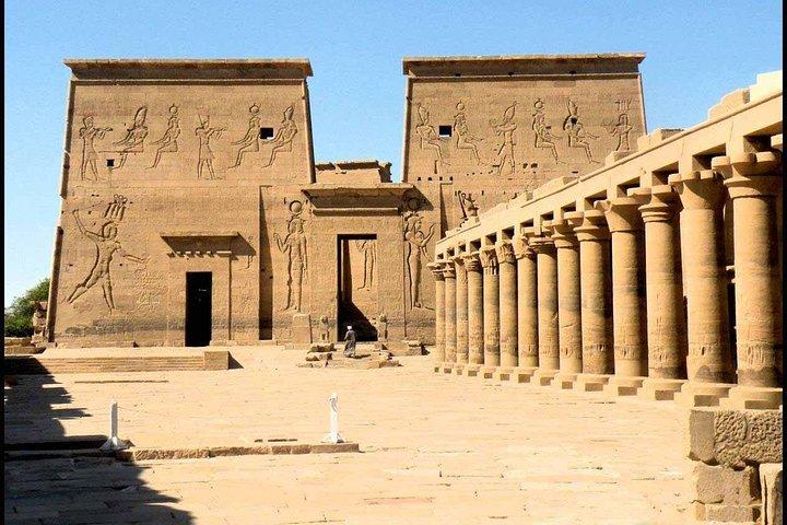 Private Day Tour to Aswan Highlights and Nubian Village from Luxor by Train