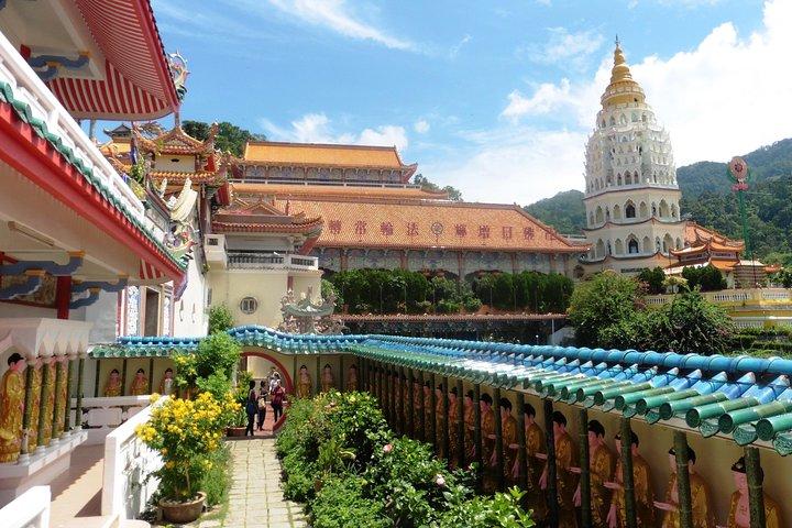 Majestic Half Day Penang Hill and Kek Lok Si Temple Tour