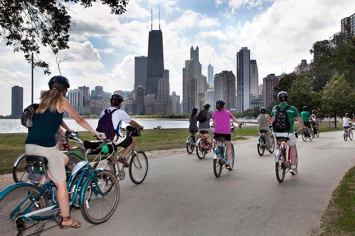 Chicago Bike & Classic Food Tour: Bikes, Bites & Views - Adults