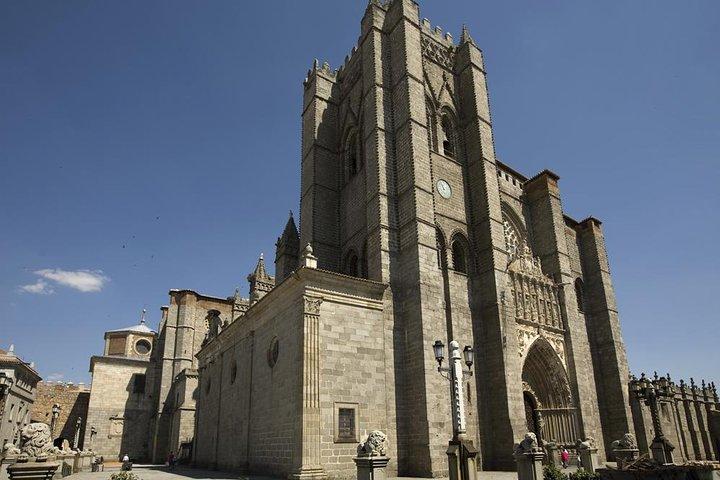 Avila Private tour from Madrid with hotel pick up and drop off