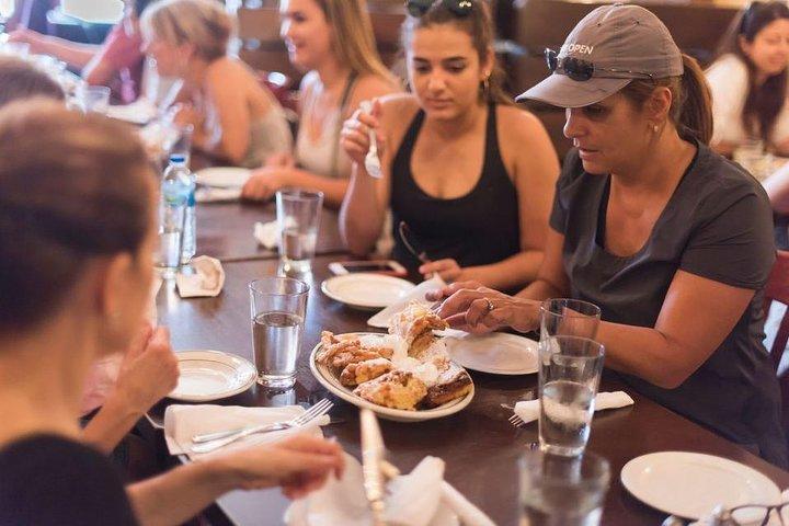 Top Rated Brooklyn Neighborhoods Food & Culture Tour / Mini‑Coach