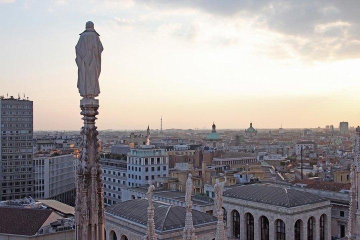Milan Private Tour with Duomo Entry and Hotel Pick up