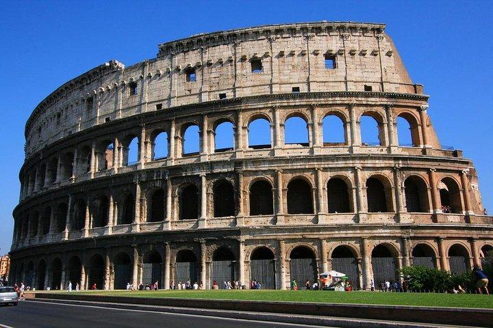 Best Private 4-Hour City Tour of Colosseum and Rome Highlights