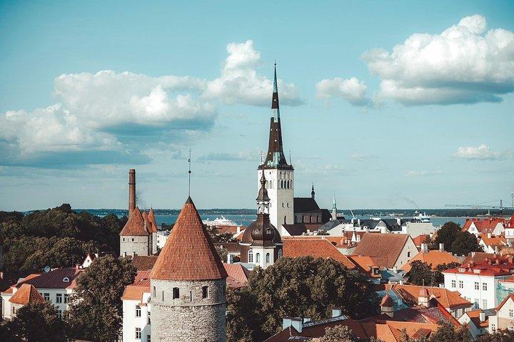 Tour of Tallinn Old Town and Bastion Tunnels