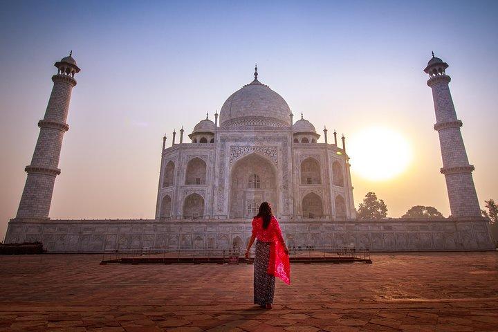 Sunrise Taj Mahal, Agra Fort & Baby Taj Tour from Jaipur by Car