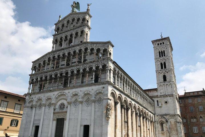 Private Tour, Pisa and Lucca Day Trip with Wine Cellar