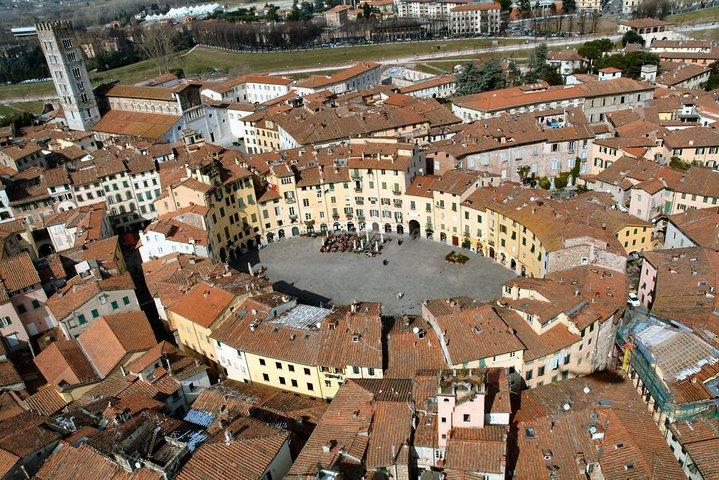 Private Tour, Pisa and Lucca Day Trip with Wine Cellar