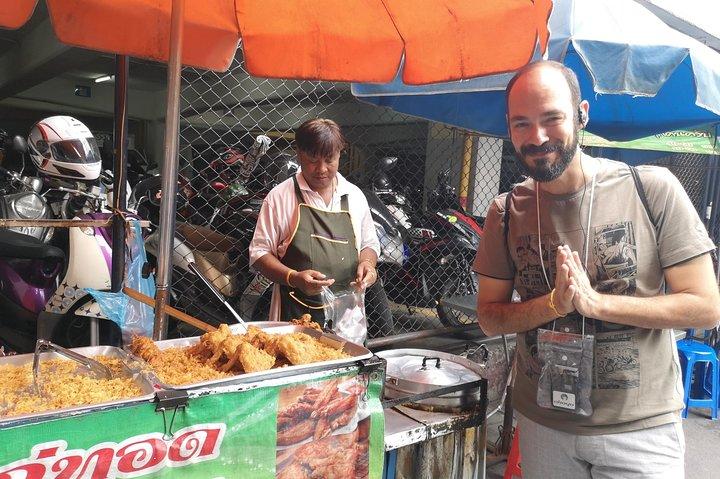 CHOB Bangkok Walking Tour (Talking + Walking + Eating)