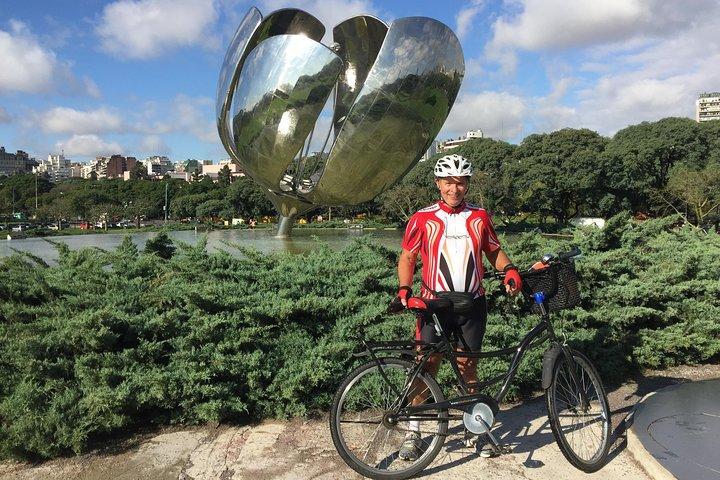 Half-Day Recoleta and Palermo Bike Tour in Buenos Aires