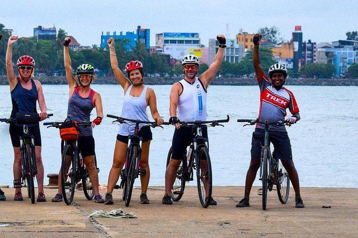 Galle: Village and Lagoon Private Cycling tour