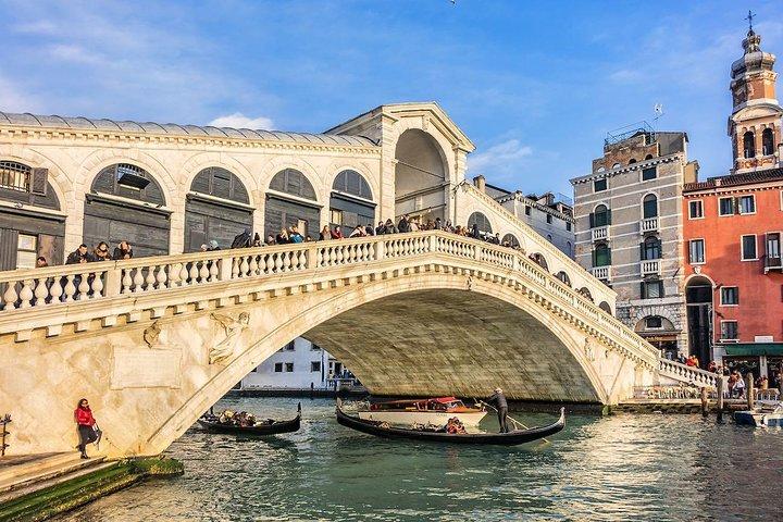 Walking Tour of Venice with Mini Cruise