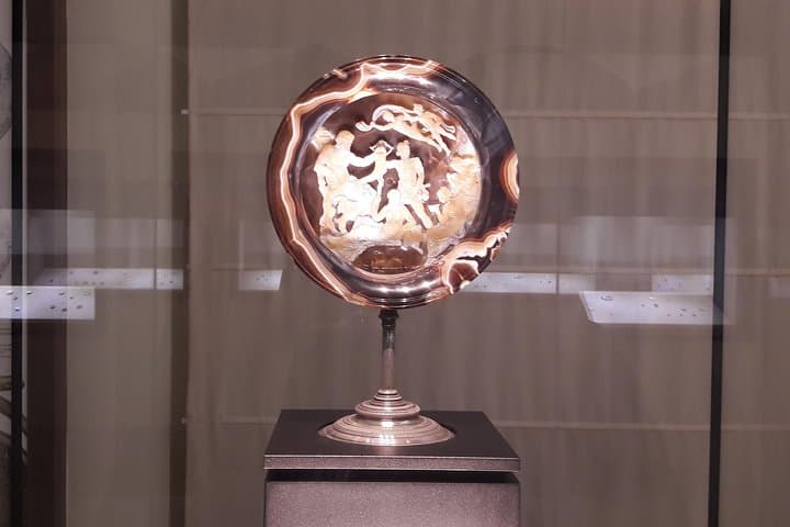Archaelogical Museums of Naples Private Guided Tour with Skip-the-Line Tickets