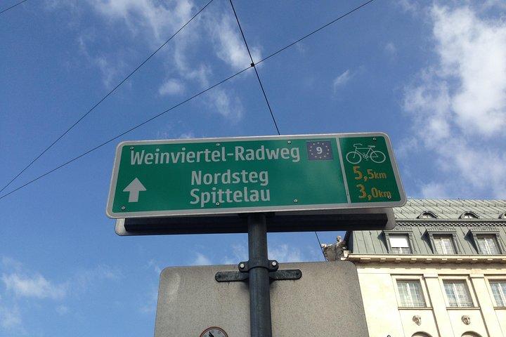 eBike Vienna 90min guided tour - use ebike for the whole day