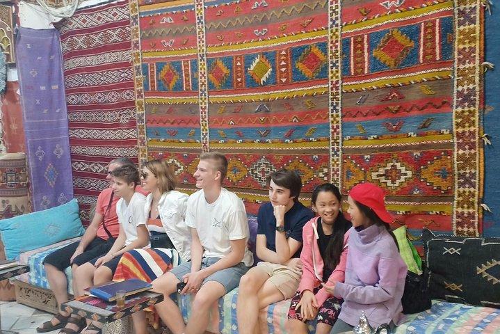 Marrakech shopping tour, secrets of Medina with a shopper guide