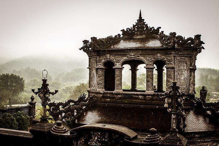 Hue: 3 Tombs + Pagoda with Knowledgeable ES Driver