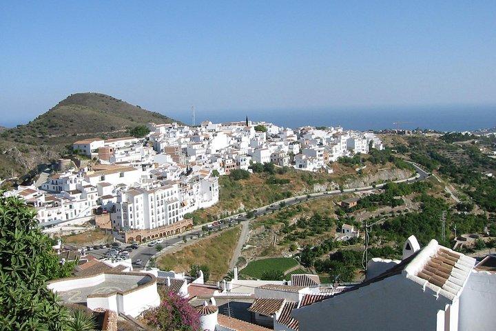 Frigiliana and Nerja Tour from Costa del Sol