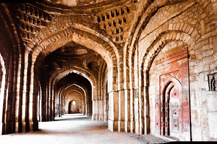 Qutub Minar & Mehrauli Temple/Market
