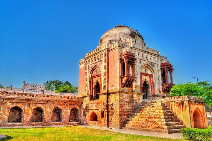 Qutub Minar & Mehrauli Temple/Market
