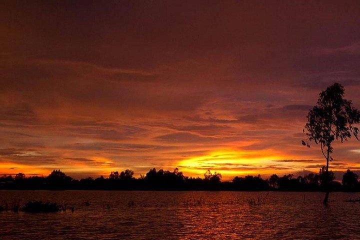 Sunset cruise and Saigon by night tour
