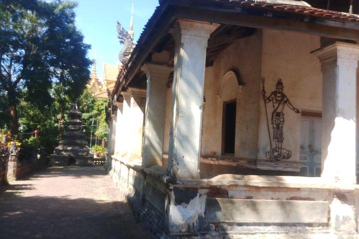 Overnight Battambang Tour from Siem Reap Including guide