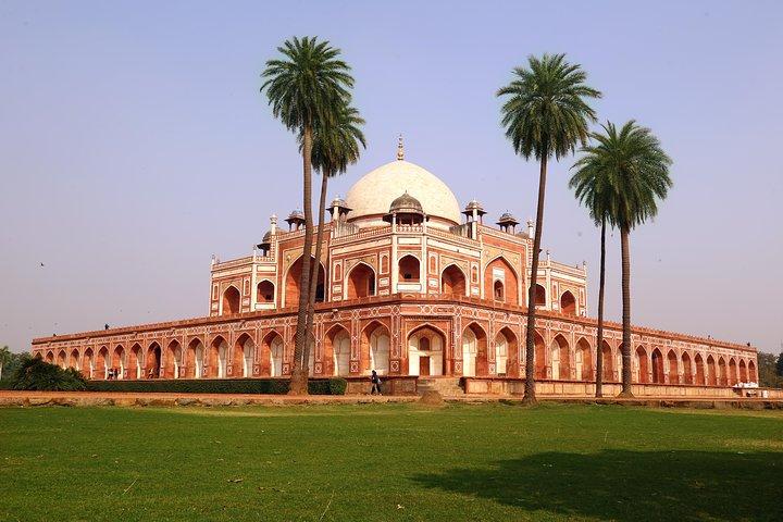 Mughal Heritage Tour Including Lodhi Garden, Humayun Tomb and Akshardham Temple