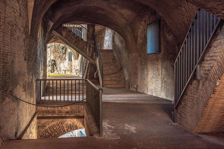 Private Colosseum Tour with Gladiator Arena Floor, Forum and Palatine Hill