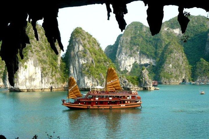 3-Day Halong Bay Party Cruise