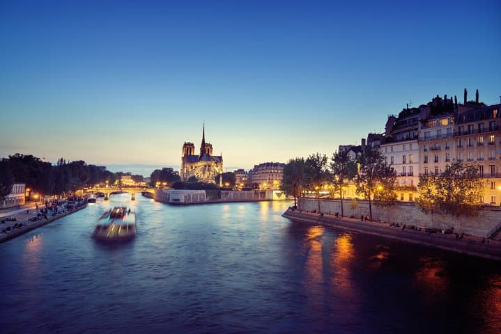 Eiffel Tower Dinner, Sightseeing Cruise and Moulin Rouge Show