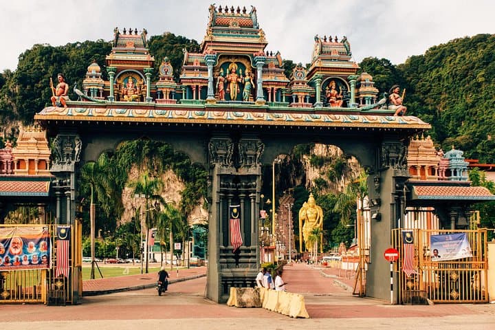 Batu Caves Private Tour with Pick-up from Kuala Lumpur