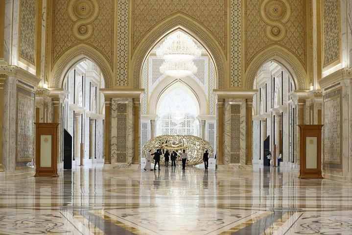 Abu Dhabi Tour: Grand Mosque, Heritage Village, Emirates Palace & Qasr Al Watan