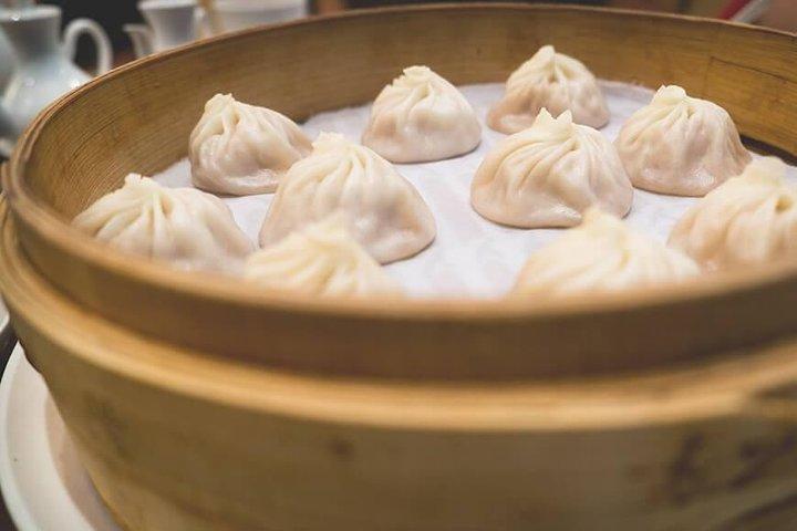 Taipei Day Tour including Taipei 101, Din Tai Fung and Hot Spring Experience