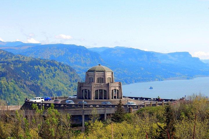 Columbia River Gorge Waterfalls Tour from Portland, OR