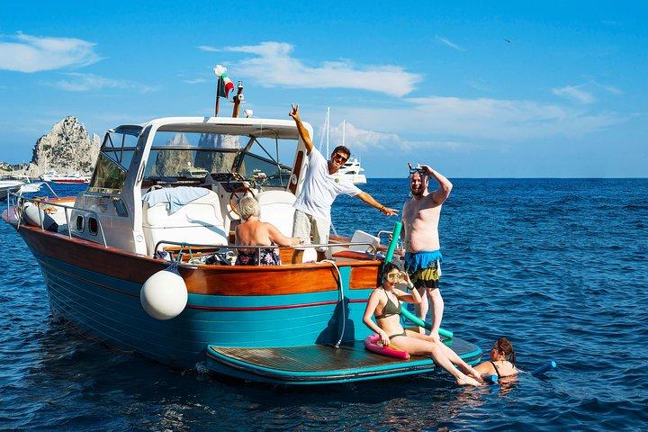 Small Group Boat Tour from Sorrento to Capri