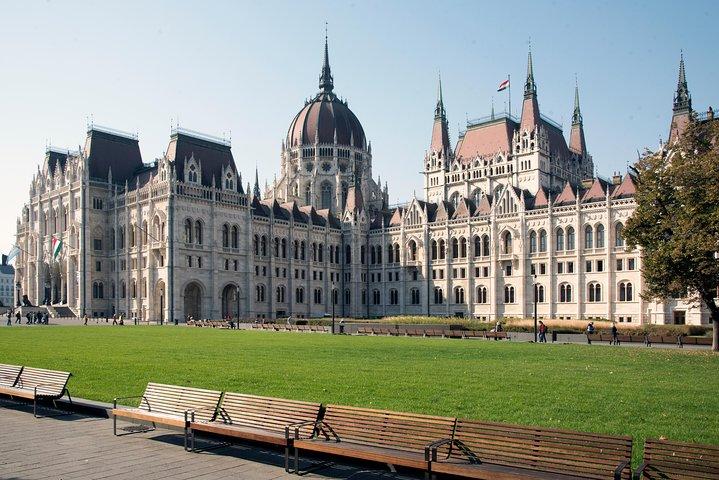 Budapest 3-Hour Highlights Guided Group Tour
