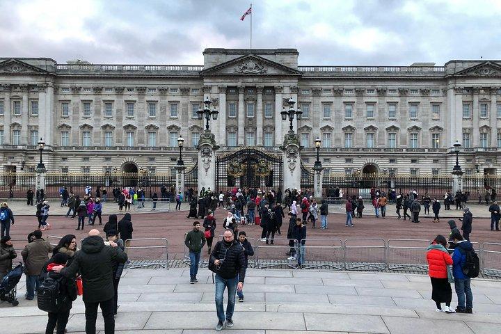 London Highlights Private Car with Driver Guide