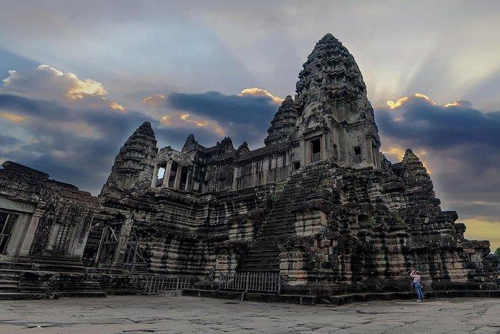 Full-Day Angkor Wat Sunrise & Sunset & All Must-See Private Tour