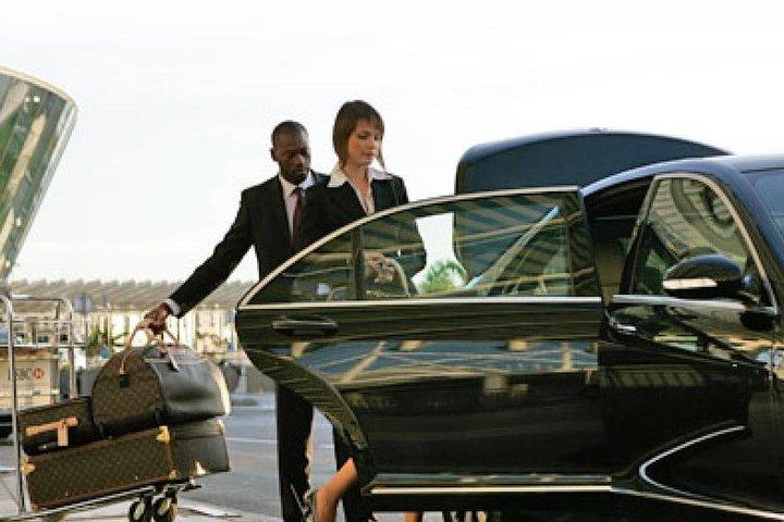 Private Transfer From Madrid Barajas Airport to Madrid