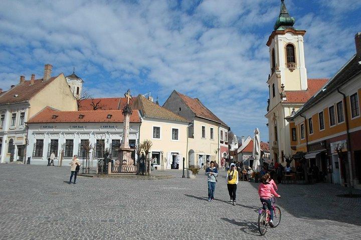 Godollo Sisi Castle and Szentendre Full-Day Private Tour from Budapest