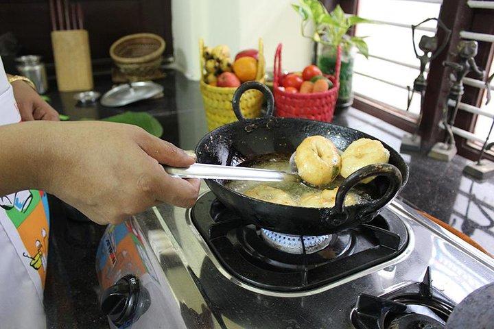 Indian Cooking Class and Market Tour in Chennai with Sundari