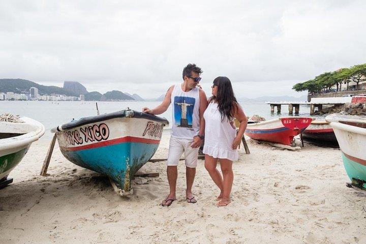 Private Photo Session with a Local Photographer in Copacabana