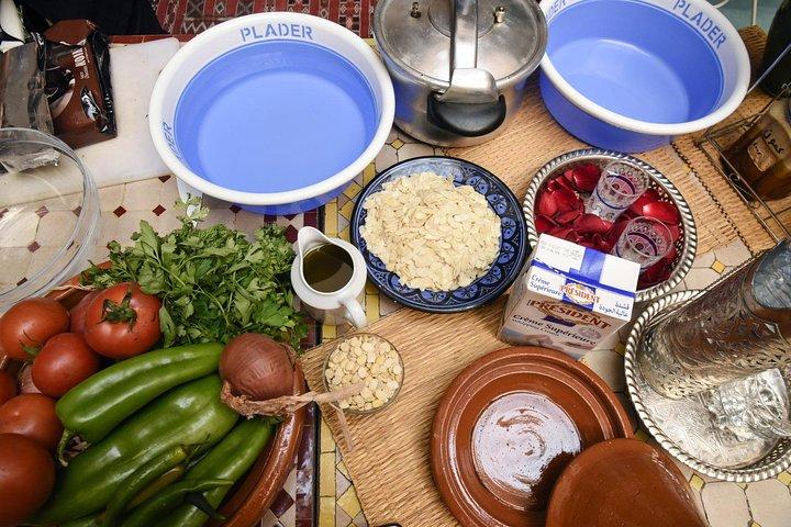 Market Tour & Traditional Moroccan Cooking Class in Marrakech