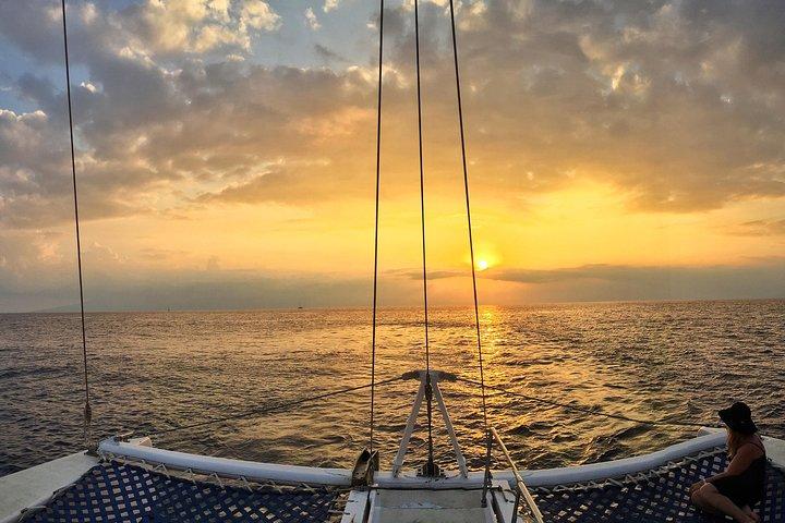 Maui: Original Sunset Cruise with Open Bar from Ka’anapali Beach