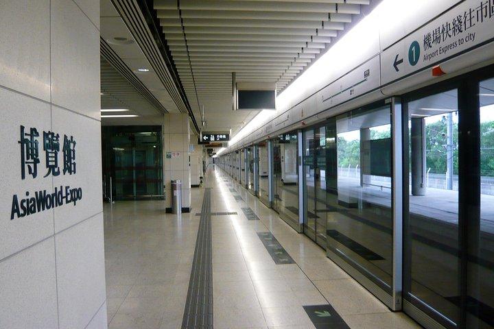 Hong Kong Layover City Tour with 2-way Airport Express Transfer