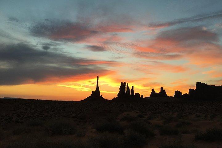 Sunrise Tour of Monument Valley