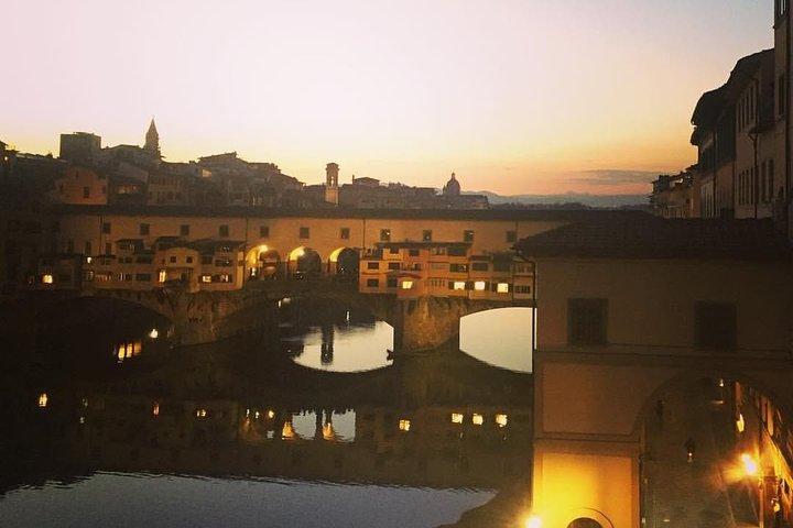Kid-Friendly Florence Tour by Night with Gelato & Pizza