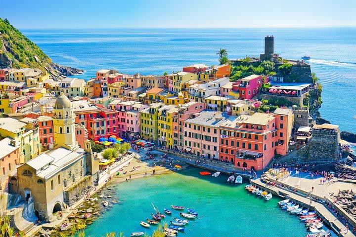 Cinque Terre hiking tour from La Spezia port
