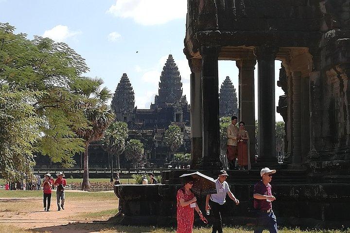 Private Four Days Angkor Complex with Kompong Phluk Village Tour