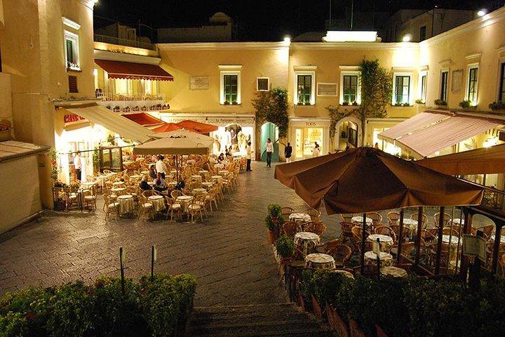 Capri Sunset Escape – Exclusive Evening Boat Tour from Sorrento
