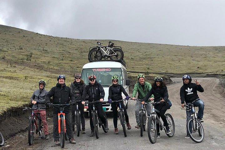 Cotopaxi National Park Hiking & Biking Tour