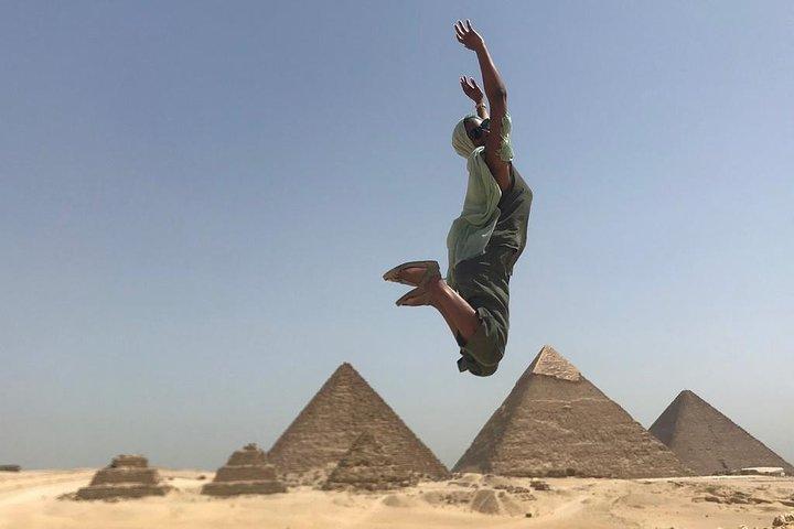 8-Hour Private Tour of the Pyramids,Museum and Bazaar including camel ride
